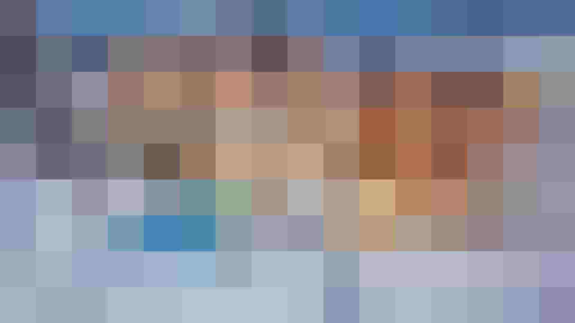 Modernes Wellnesshotel mit beheiztem Außenpool und verschneiten Holzbalkonen im Lungau